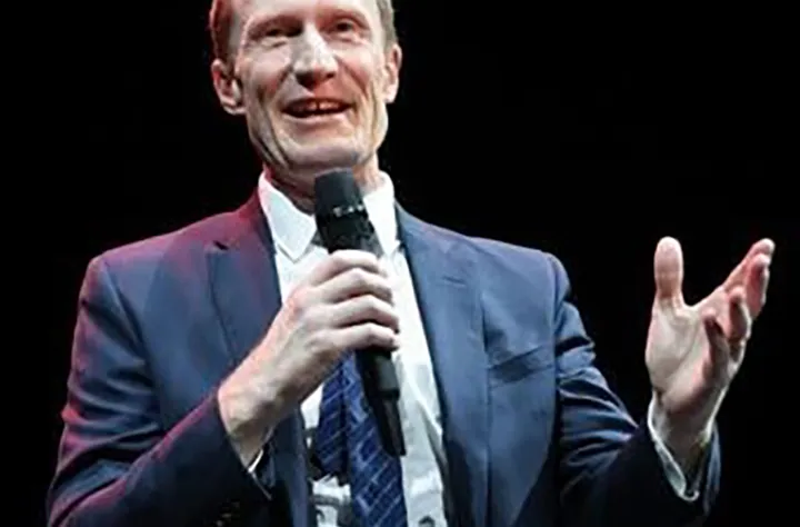 برنامه کانادا برای اعطای اقامت دائم به دانشجویان بین‌المللی